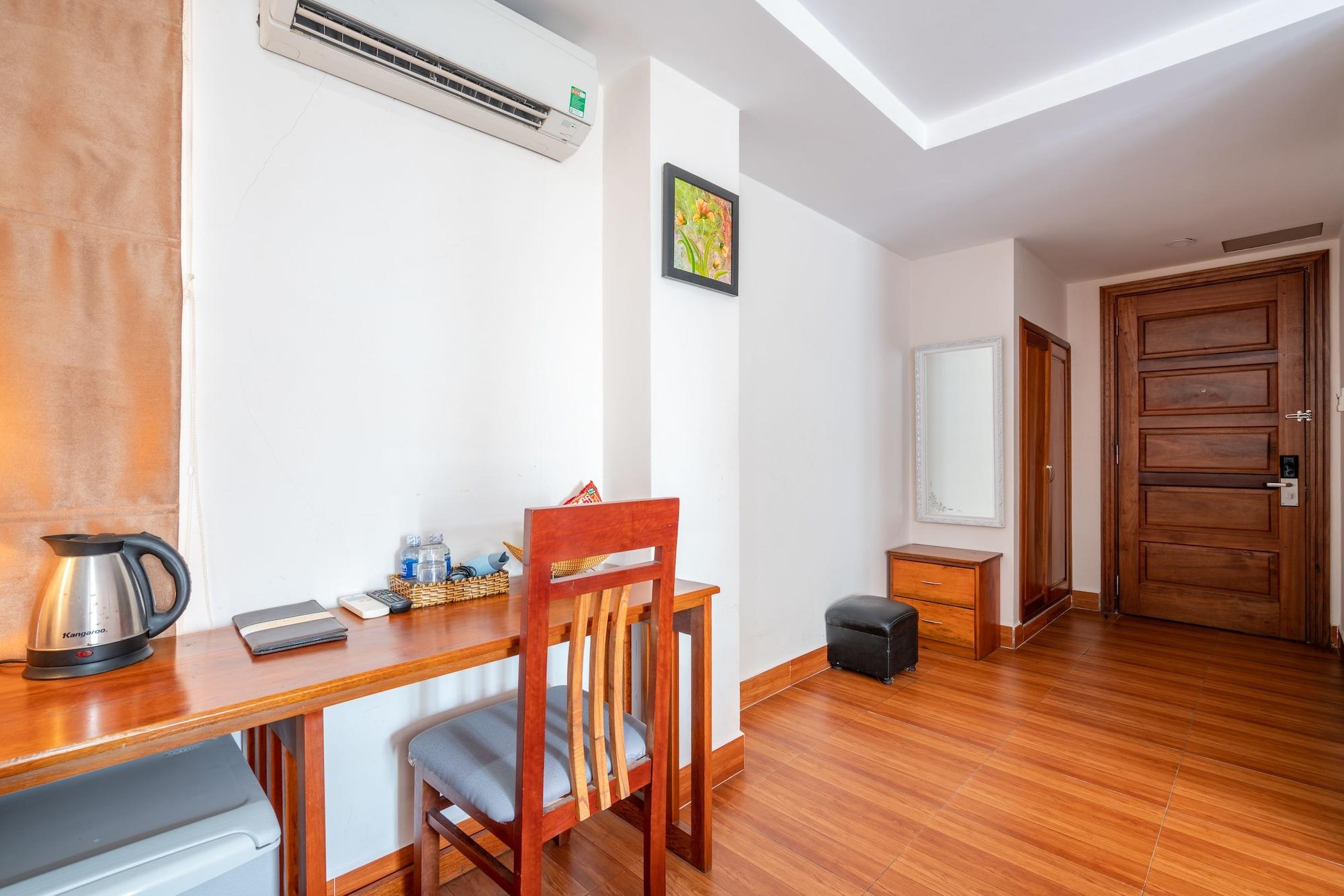Oyo 236 Hoa Mai Boutique Hotel Danang Exterior photo
