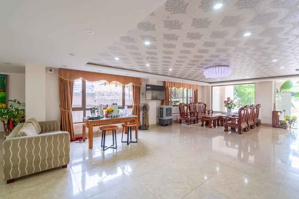 Oyo 236 Hoa Mai Boutique Hotel Danang Exterior photo